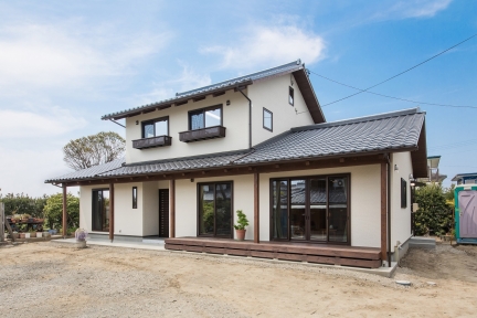 自然素材にこだわる工務店で建てる浜松の注文住宅　家の外観デザインの決め手になる要素とは？